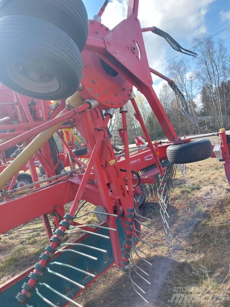 Kverneland 9584C 料堆整形机