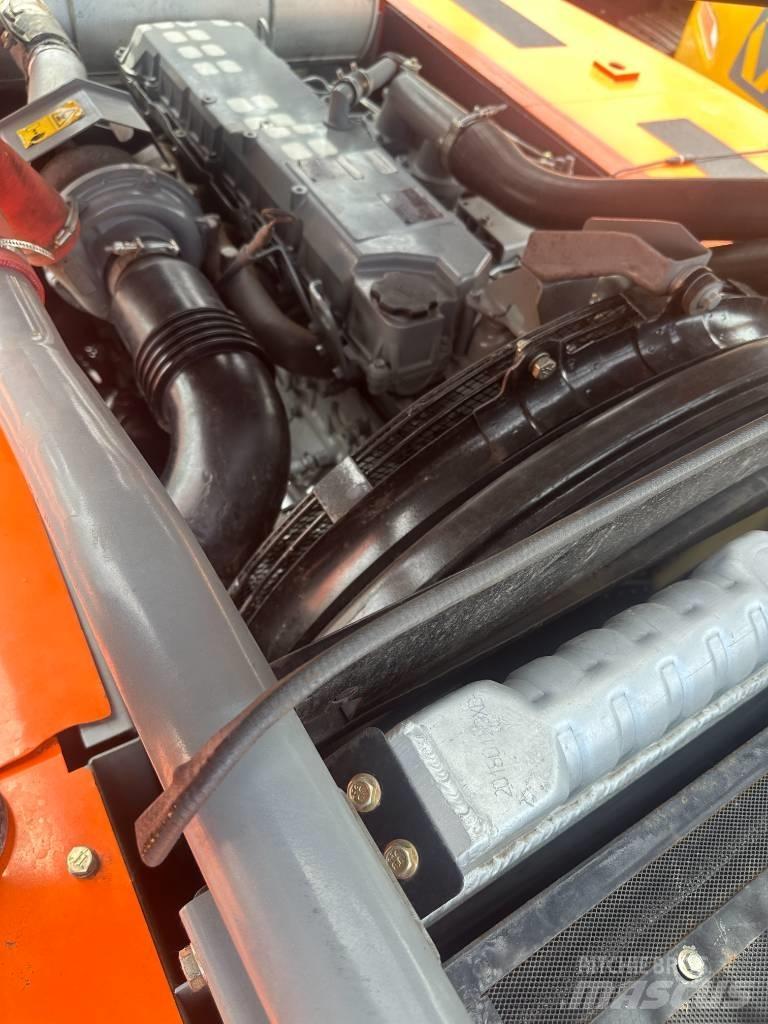 Hitachi ZX 350 履带挖掘机