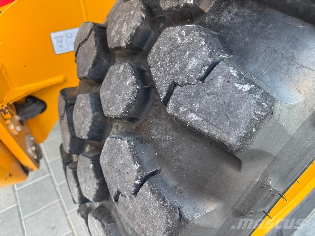 JCB 540-140 伸缩臂叉装车|叉装车