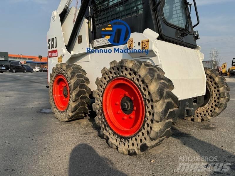 Bobcat S 130 滑移装载机