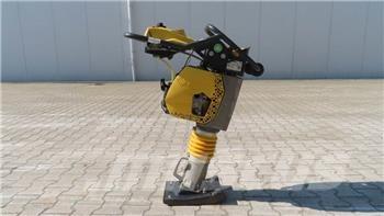 Bomag BT60 匝道机