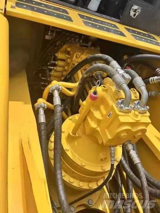 Komatsu PC450-7 履带挖掘机