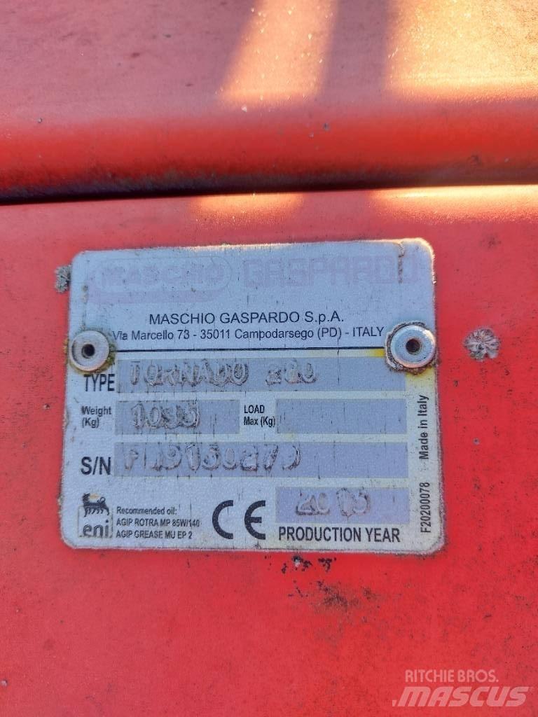Maschio Tornado 280 牧场割草机和切顶器