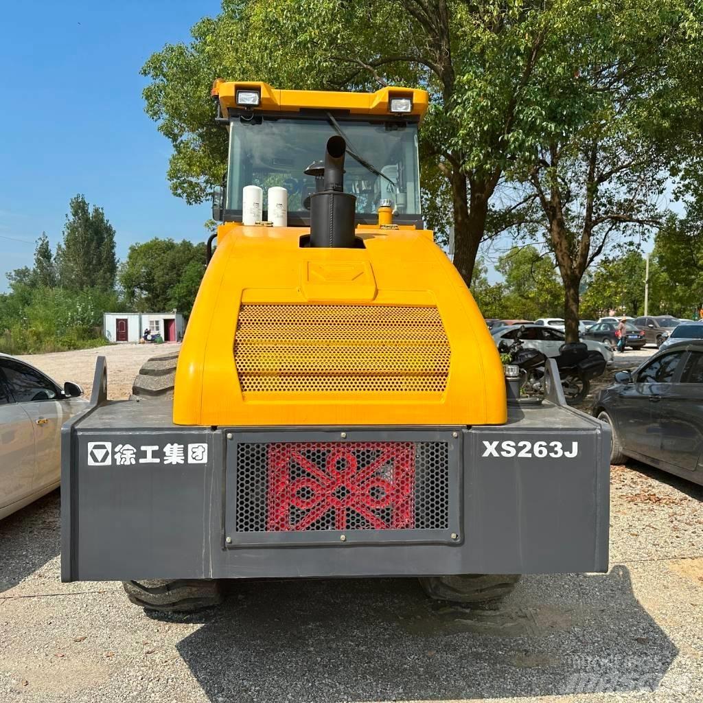 XCMG XS263J 单轮压路机