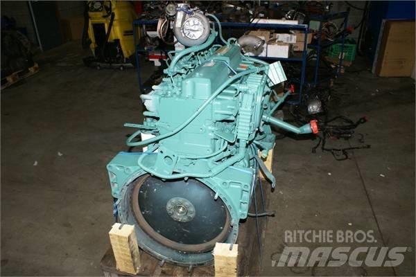 Volvo D7C 发动机