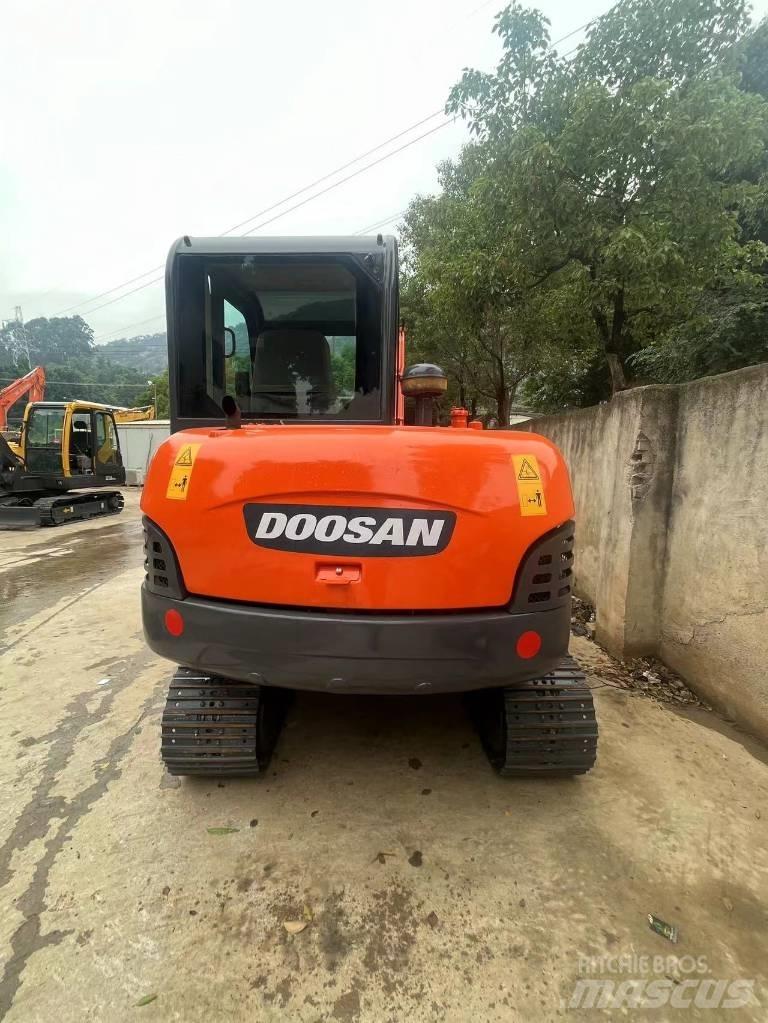 Doosan DH 60-7 小型挖掘机