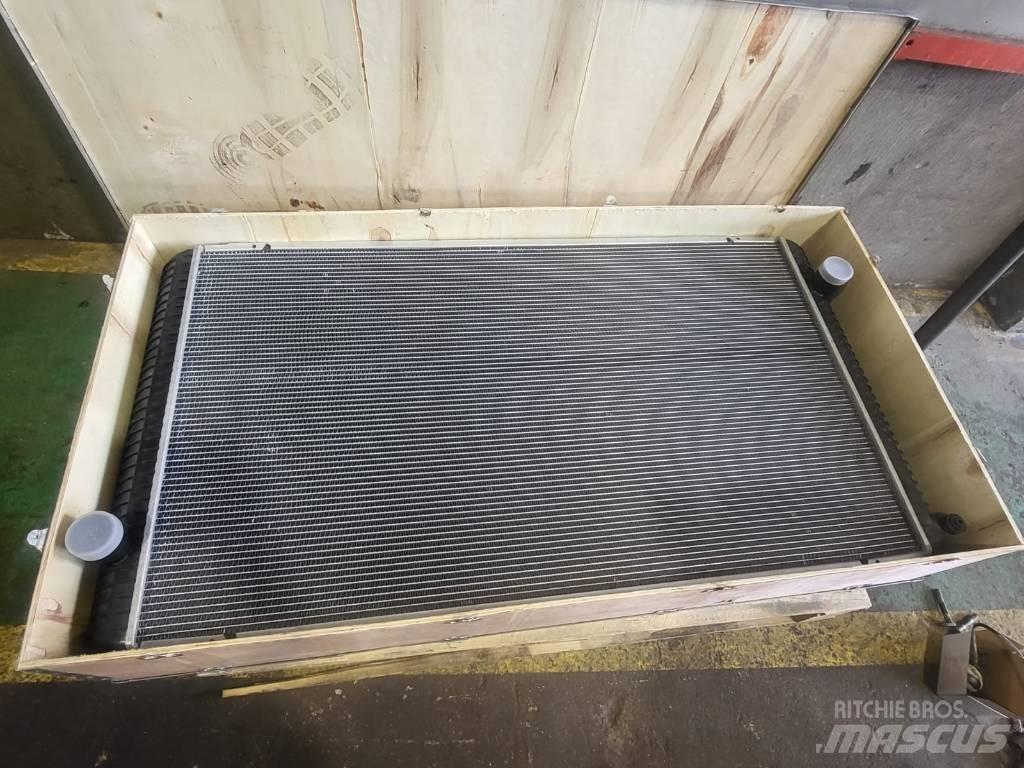 Volvo VOE15147470 散热器