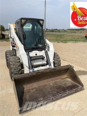 Bobcat S 300 滑移装载机