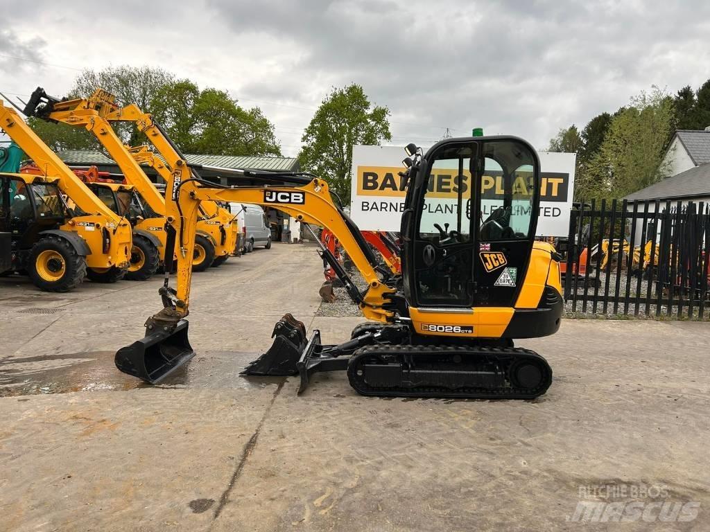 JCB 8026 CTS 小型挖掘机