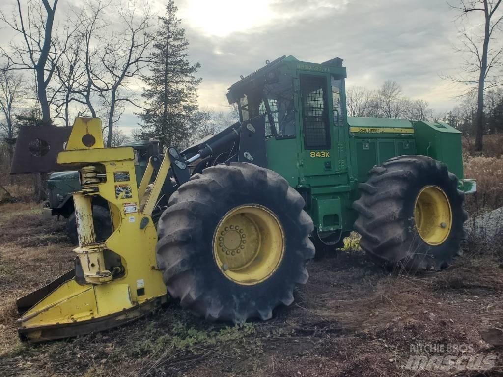John Deere 843 K 伐木机