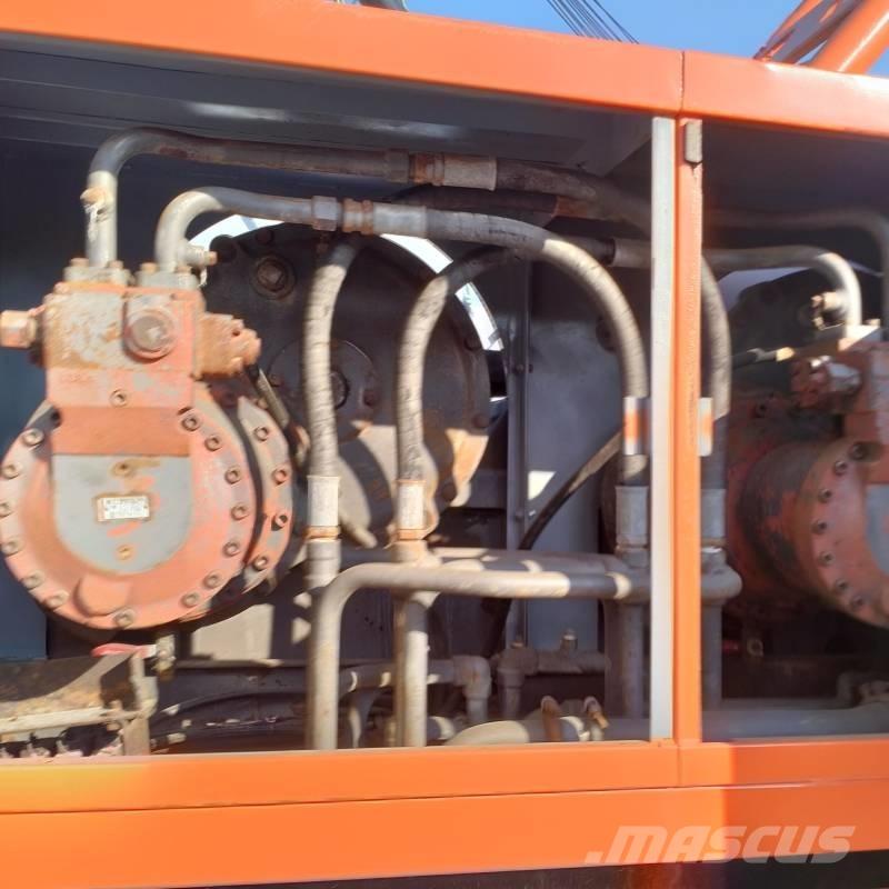 Hitachi KH 150 履带起重机