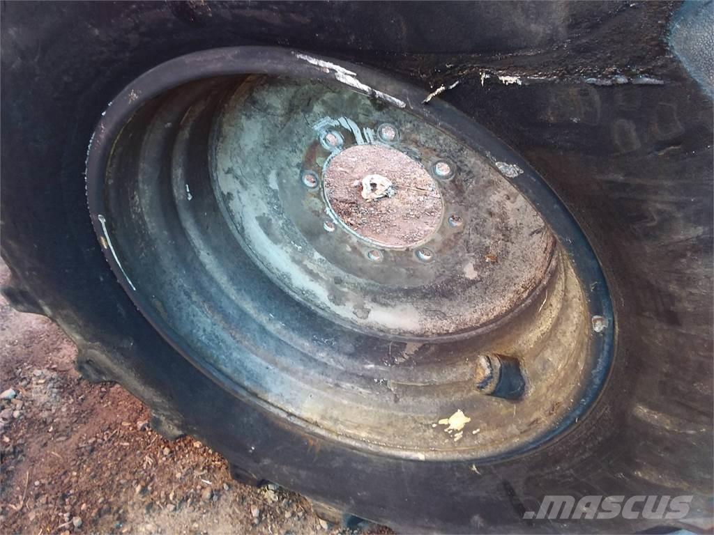  Okänt Sampo 20x28 轮胎、车轮和轮圈