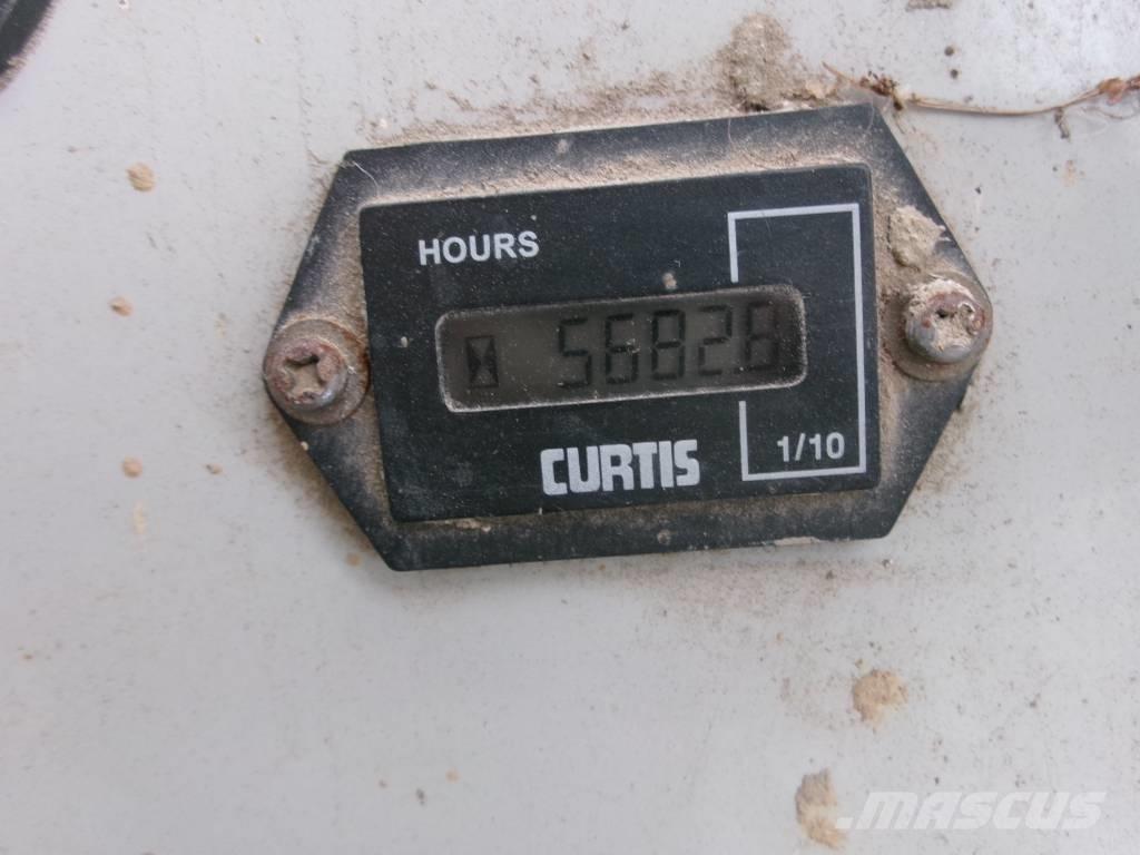 Takeuchi TB 175 中型挖掘机