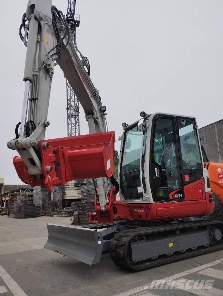 Takeuchi TB 250 2 小型挖掘机