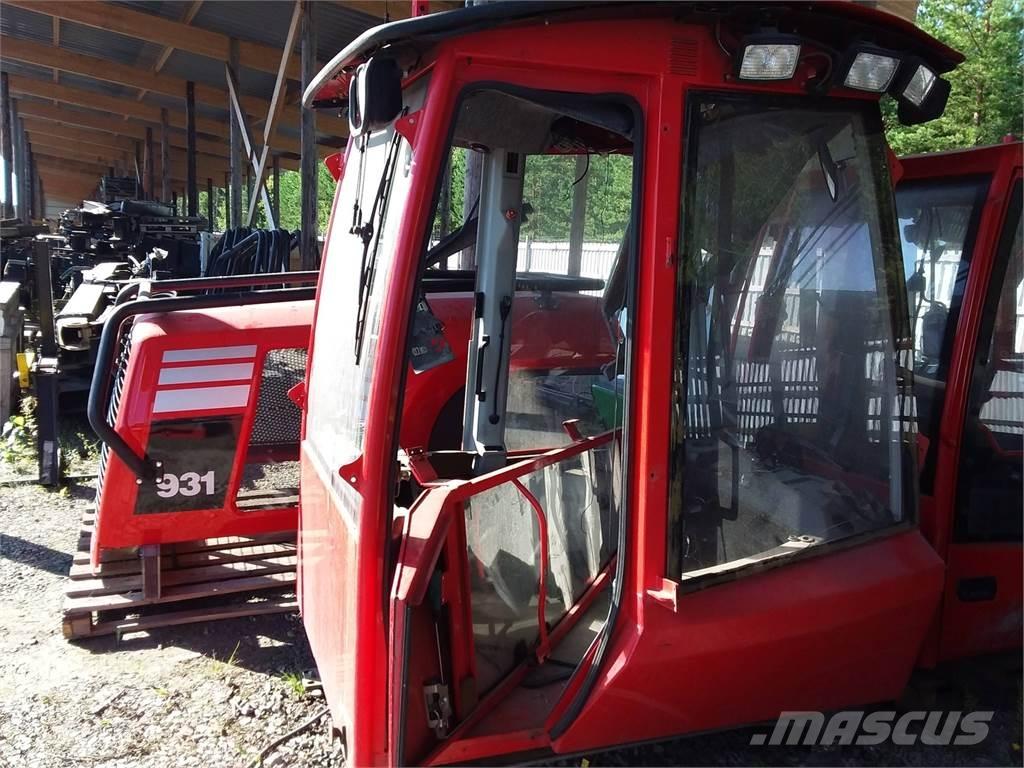 Komatsu 875 驾驶室与内部