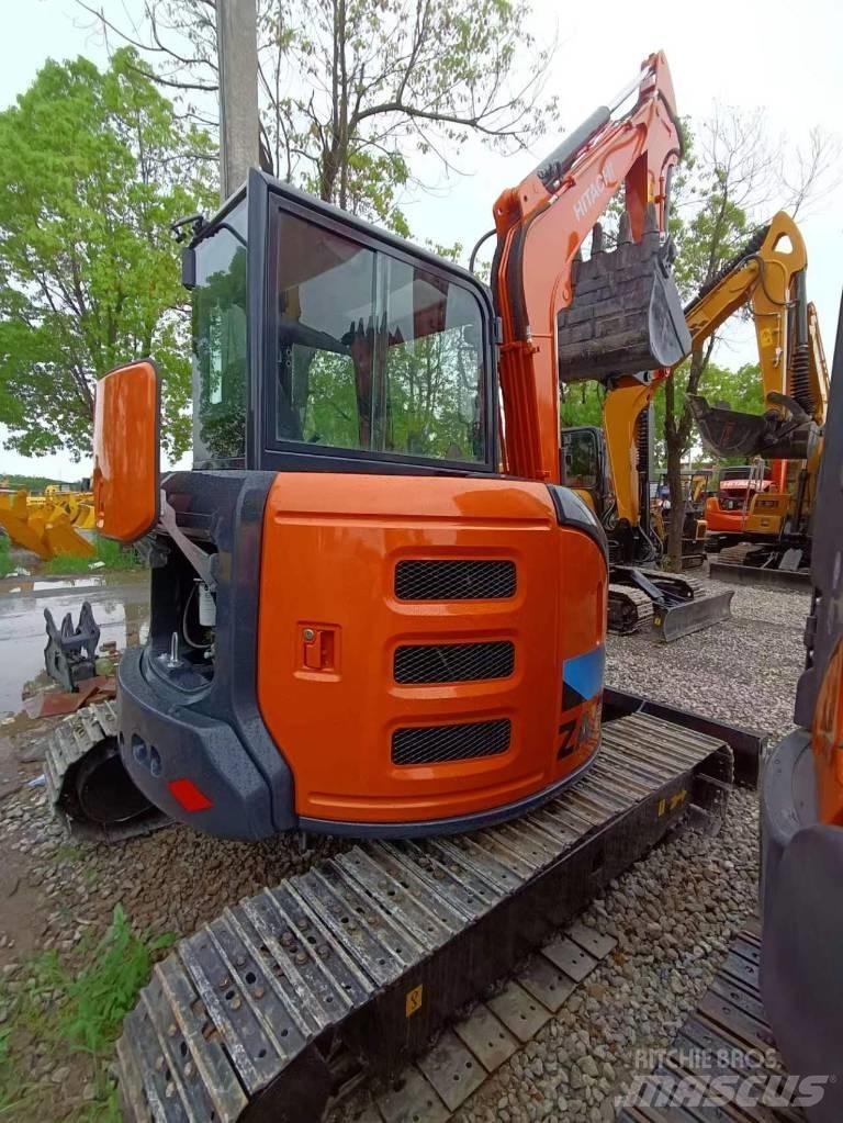 Hitachi ZX 55 UR 小型挖掘机