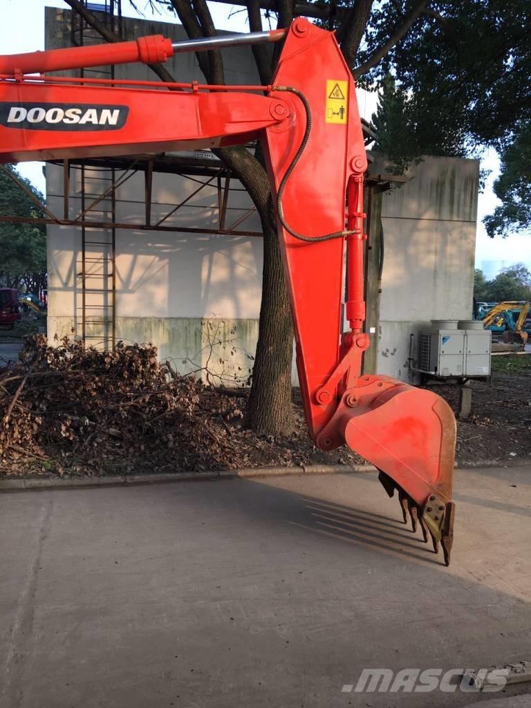 Doosan dh150w-7 轮式挖掘机