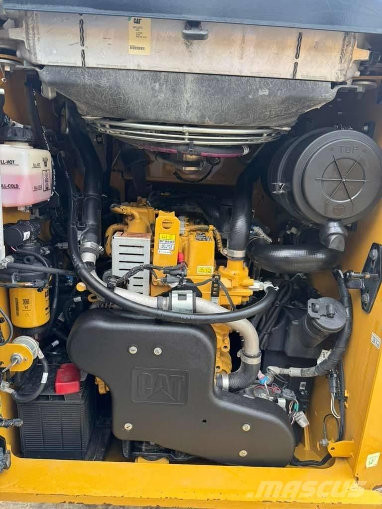 CAT 279 D3 滑移装载机