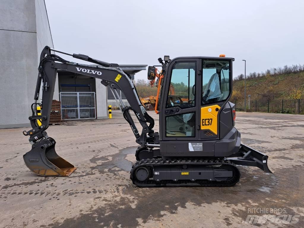Volvo EC 37 F 小型挖掘机