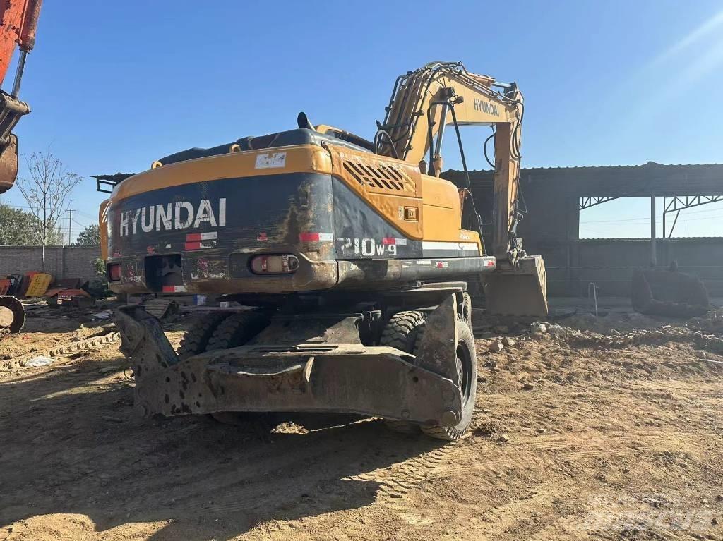 Hyundai R210W-9 轮式挖掘机