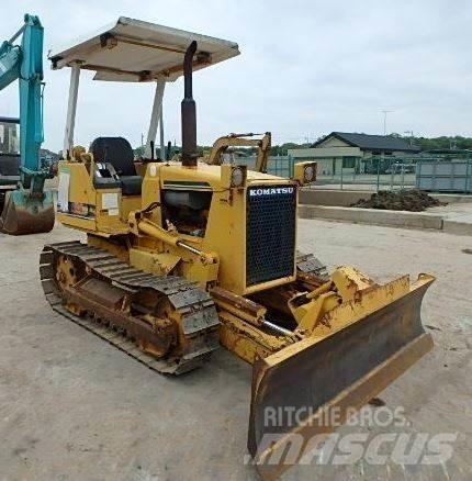 Komatsu D 20 A-6 履带式推土机