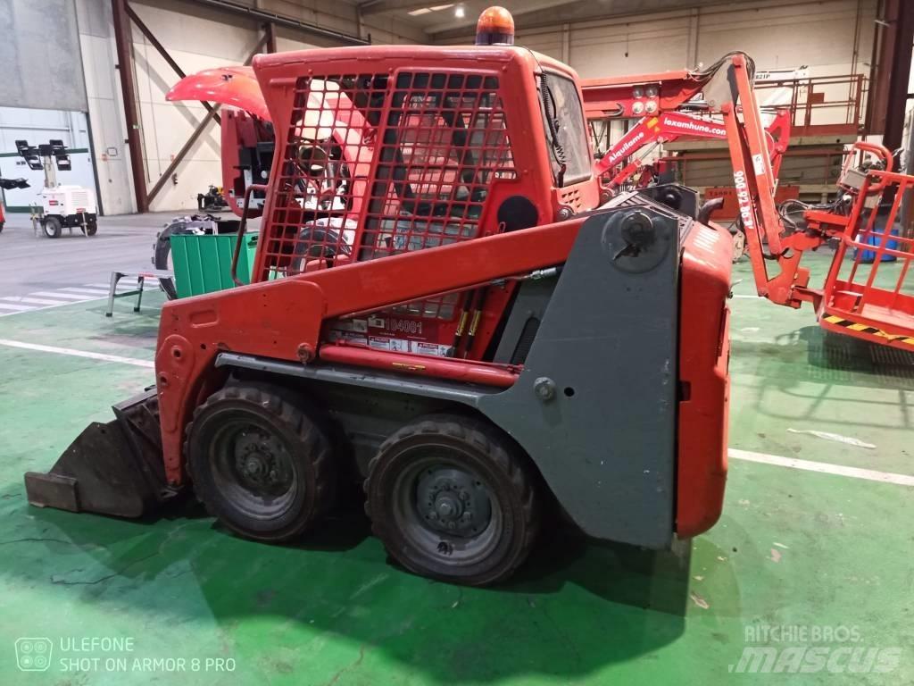 Bobcat S 100 滑移装载机