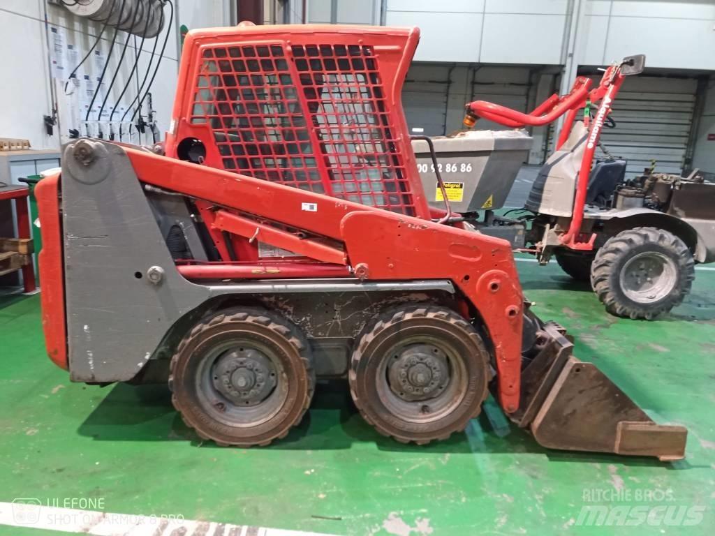 Bobcat S 100 滑移装载机