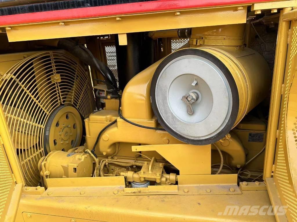 CAT D 8 R 履带式推土机