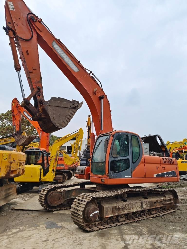 Doosan DX 300 LC 履带挖掘机