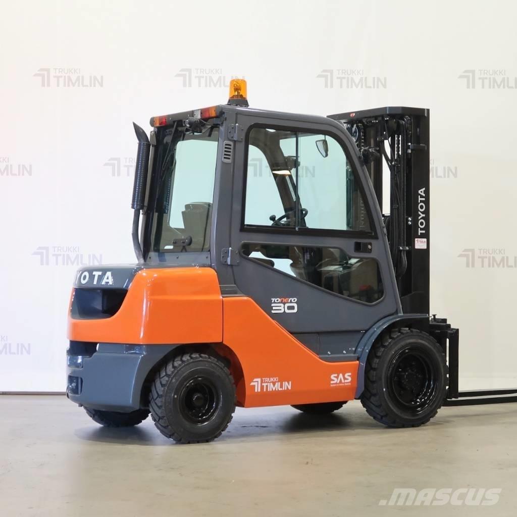 Toyota 02-8FDF30 柴油叉车