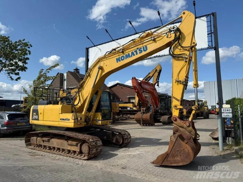 Komatsu PC210LC-8 履带挖掘机
