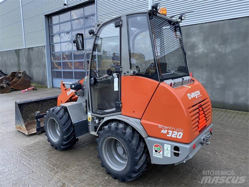 Weycor AR320 Cab 多功能装载机