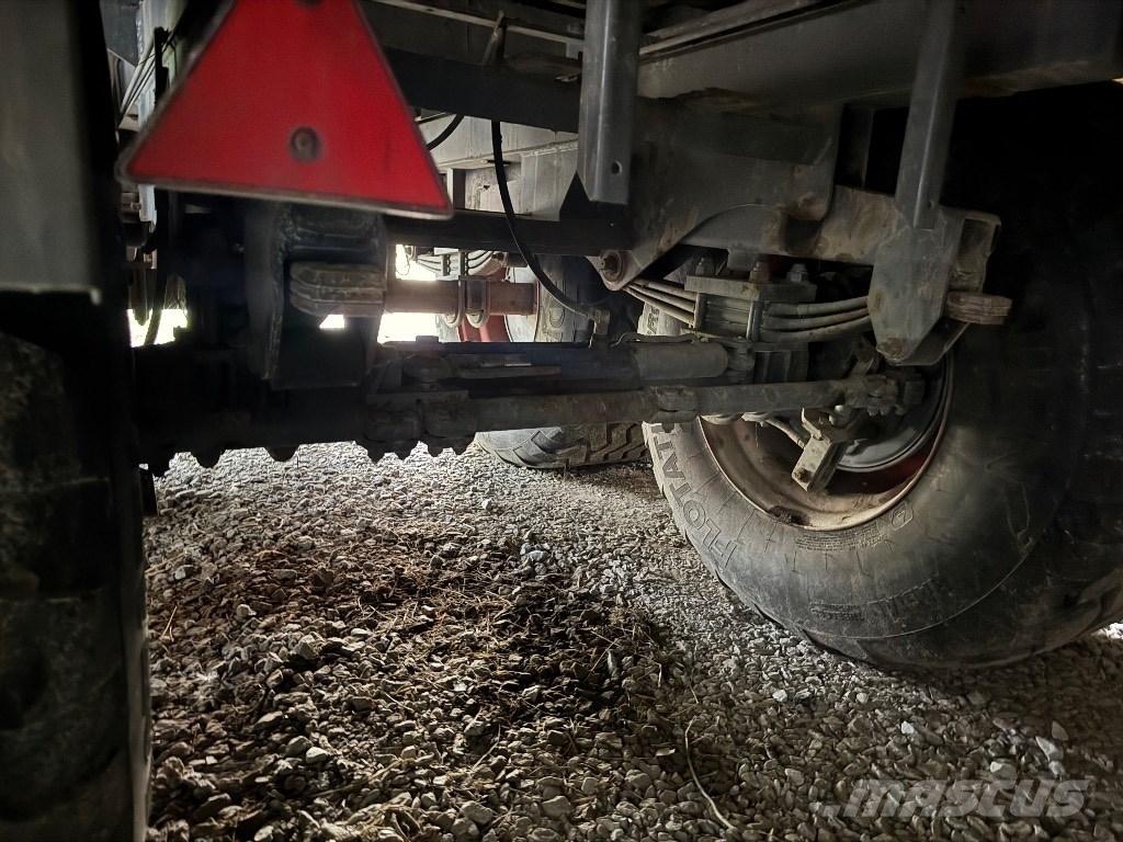 CLAAS Quantum 5800 P 自动装载拖车