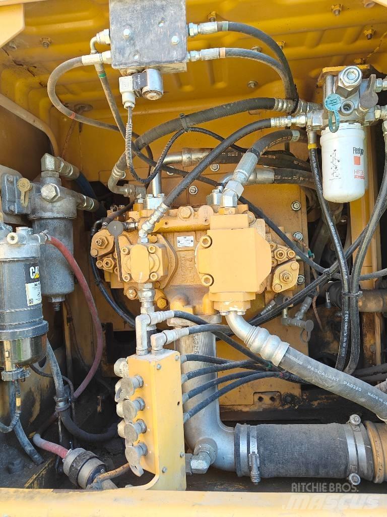 CAT 320 EL 履带挖掘机