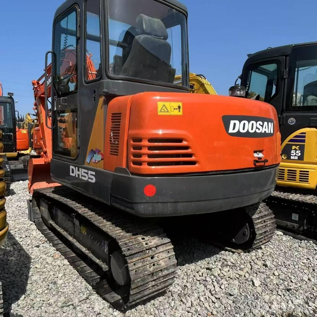 Doosan 55 履带挖掘机