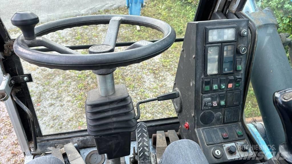 Terex MHL 320 工业挖掘机