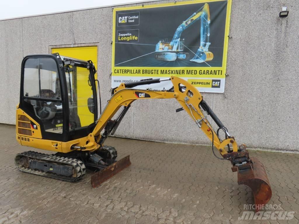 CAT 301.7 D 小型挖掘机