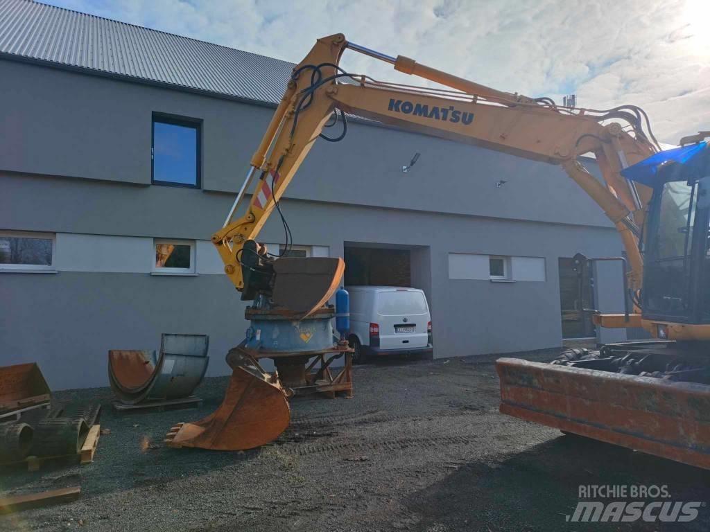 Komatsu PW 130ES-6K 轮式挖掘机