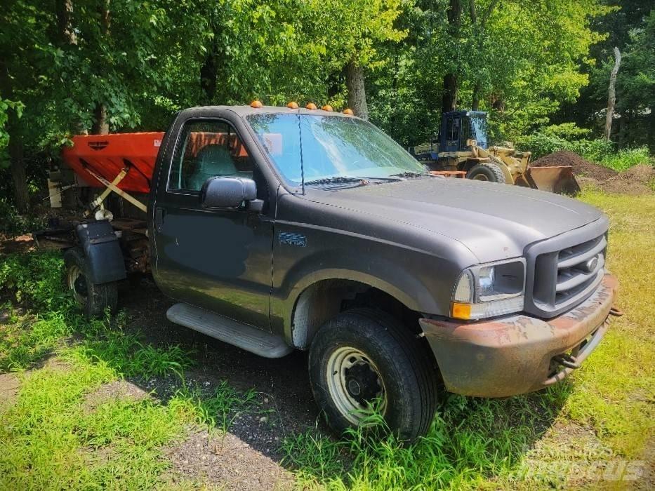 Ford F 350 厢式货车