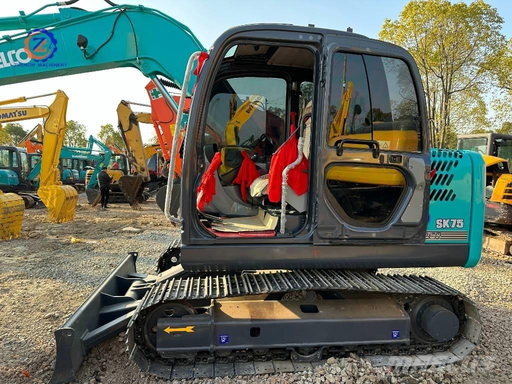 Kobelco SK 75 中型挖掘机