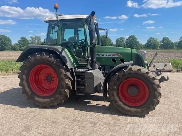 Fendt 714 Com3 拖拉机/农用车