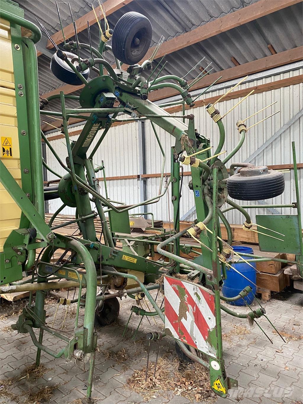 Krone KW7.70/6x7 犁耙和摊草机
