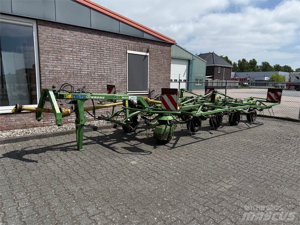 Krone KWT11.02 犁耙和摊草机