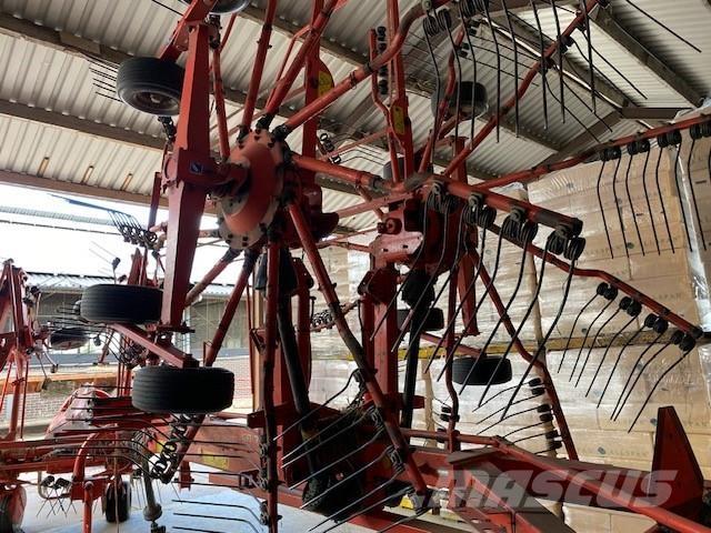 Kuhn GA 7501 犁耙和摊草机