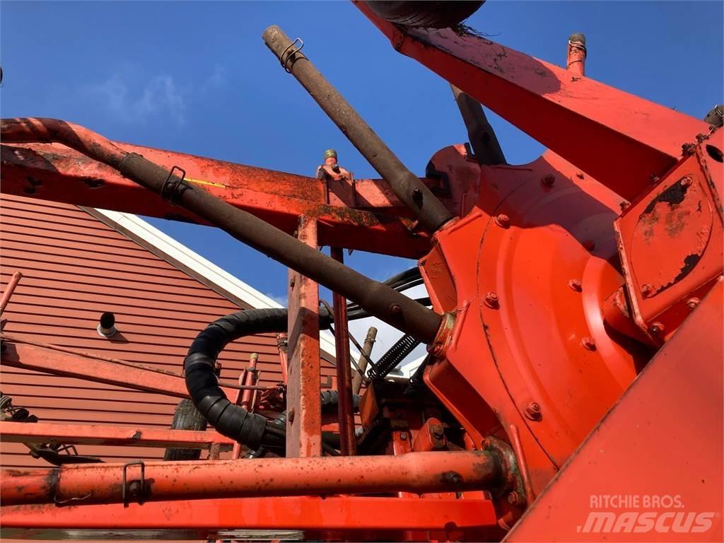Kuhn GA 8521 hark 犁耙和摊草机
