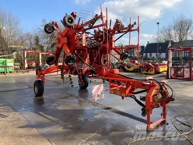 Kuhn GA 8521 hark 犁耙和摊草机