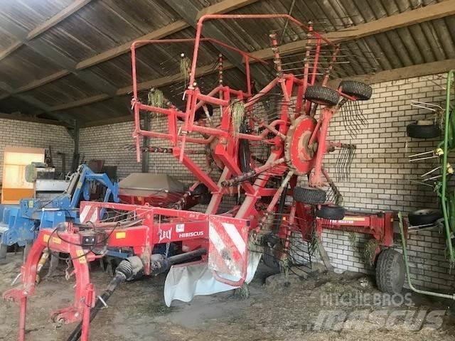 Lely Hibiscus 725 犁耙和摊草机