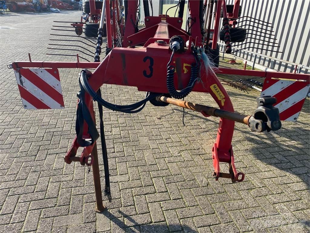 Lely hibiscus 915 犁耙和摊草机