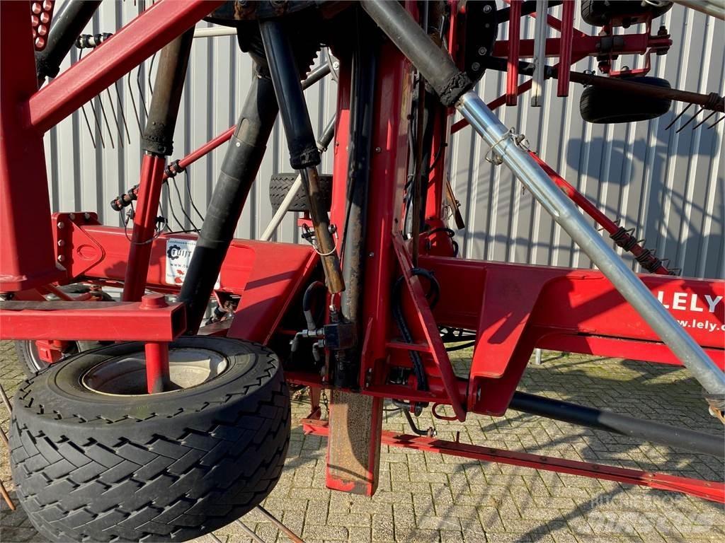 Lely hibiscus 915 犁耙和摊草机