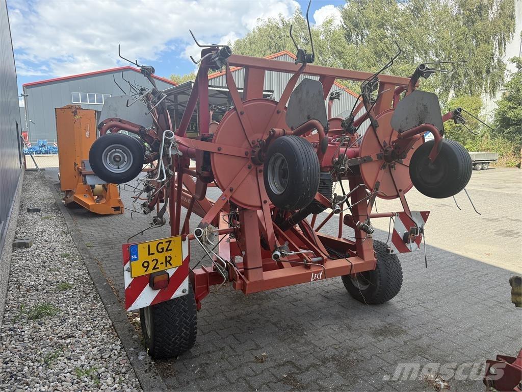Lely Lotus 1020 犁耙和摊草机